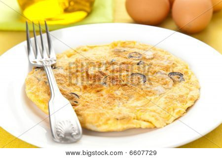 Grzyby oliwki i omlet z ziemniakami