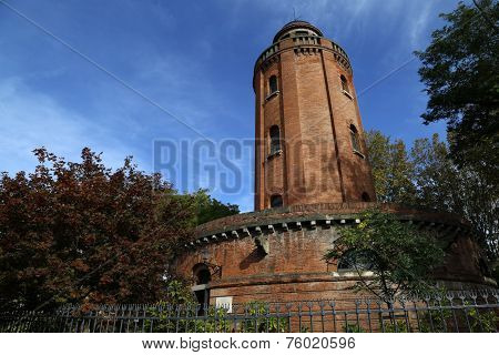 Toulouse water tower