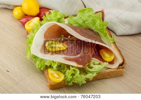 Sandwich With Hamon
