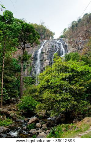Klong Lan Waterfall