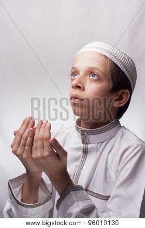 Kid In Arabic Clothes