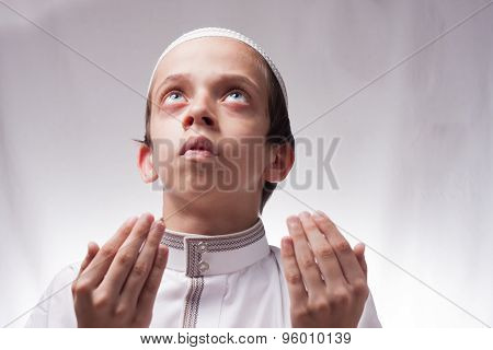 Kid In Arabic Clothes