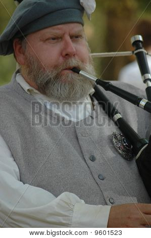 Sækkepibe spiller på krigen i 1812 slaget ved Mississinewa reenactment