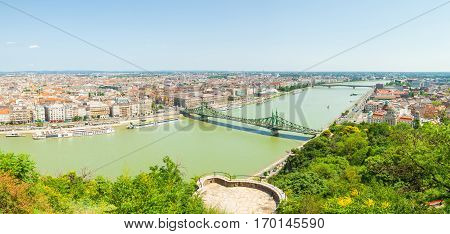 Budapest, Hungary - June 15, 2016: Dunabe River With Well-known Liberty Or Freedom Bridge Connecting