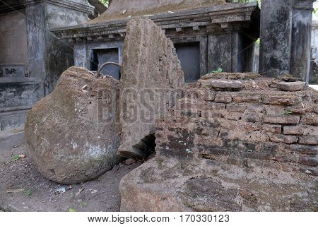 KOLKATA, INDIA - FEBRUARY 08: Kolkata Park Street Cemetery, inaugurated 1767, on February 08, 2016 in Kolkata, India.