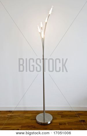 fritstående lampe isoleret på hvid bacground