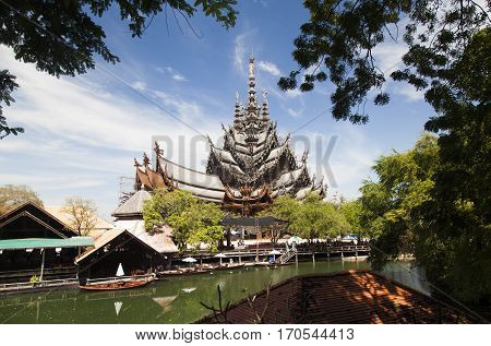 Beautiful Buddhist temple stands out for its wooden architecture