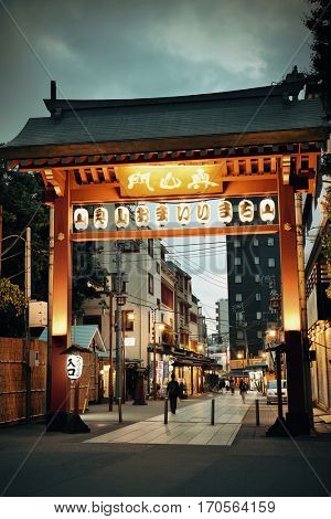 TOKYO, JAPAN - MAY 15: Temple portal in temple on May 15, 2013 in Tokyo. Sensoji Temple, founded in 645 CE, making it the oldest temple in Tokyo.