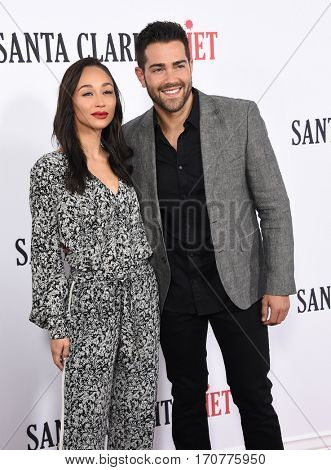 LOS ANGELES - FEB 01:  Cara Santana and Jesse Metcalfe arrives to the 