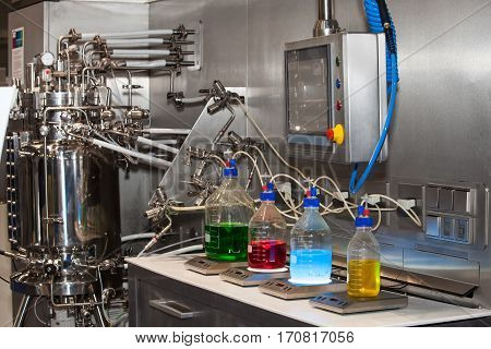 Pilot fermenter system, lab equipment. Sterilizable-in-place systems for pilot through production applications