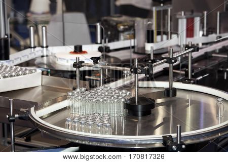 Steriline isolators equipment, robotic asepting compounding system