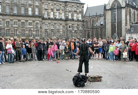 Netherlands Amsterdam june 2016: good artists attracks many people