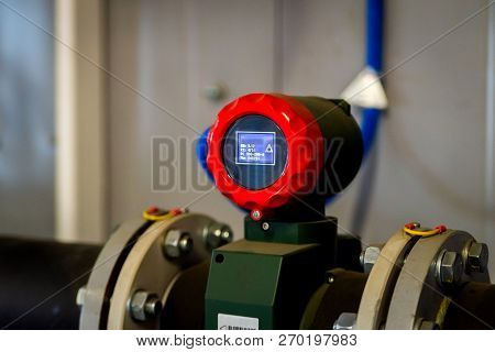 Flow Transmitter Or Flow Transducer Equipment Function And Sent Plc Logic To Processor In Oil And Ga