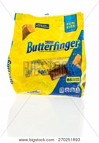 Winneconne, Wi - 11 November 2018: A Package Of Nestle Butterfinger Candy Bars On An Isolated Backgr