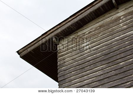 Side af gamle træ hus viser