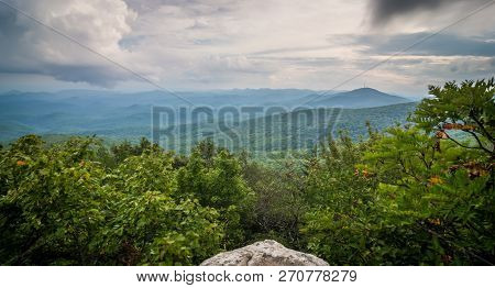 Rough Ridge Overlook Viewing Area Off Blue Ridge Parkway Scenery