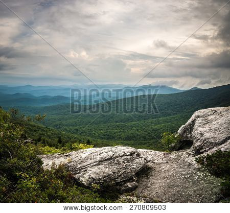 Rough Ridge Overlook Viewing Area Off Blue Ridge Parkway Scenery