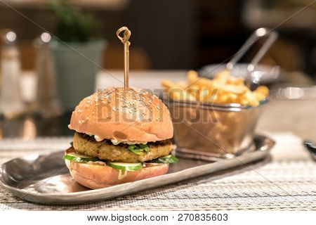 Hamberger with fries fast food