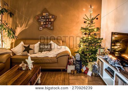 Merry Christmas Beautiful Living Room Tree Setup Aith Gifts Decorated For Happy Holidays At Home