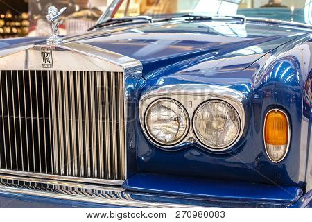 Wroclaw, Poland - Sep 01, 2018: Frontlights And Radiator Of Old Exclusive Luxury Rolls-royce Blue Vi