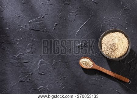 Organic Maca Powder - Lepidium Meyenii. Text Space