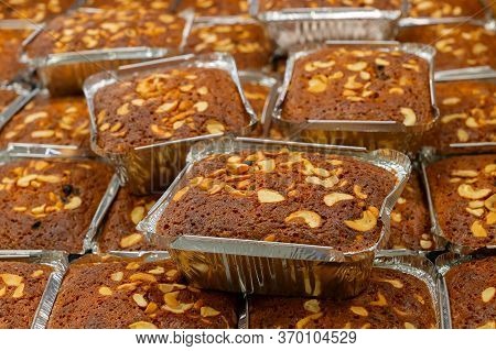Kolkata, West Bengal, India - 29th Dcemeber 2019 : Plain Plum Cakes Are Being Sold At Nahoum And Son