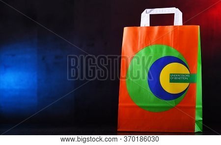 Paper Shopping Bag Of Benetton