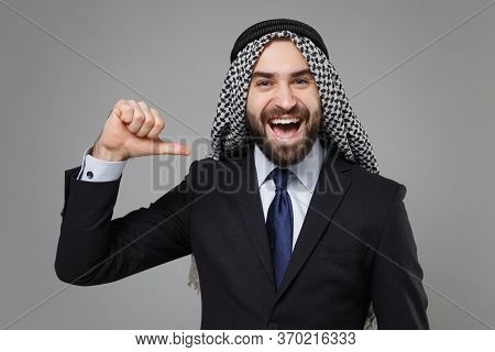Laughing Bearded Arabian Muslim Businessman In Keffiyeh Kafiya Ring Igal Agal Classic Black Suit Tie