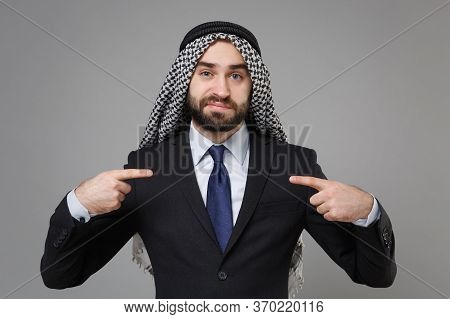 Confused Arabian Muslim Businessman In Keffiyeh Kafiya Ring Igal Agal Classic Black Suit Shirt Isola