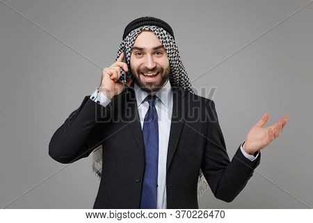 Funny Bearded Arabian Muslim Businessman In Keffiyeh Kafiya Ring Igal Agal Classic Black Suit Shirt 