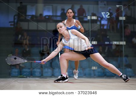 BUKIT JALIL, MALAYSIA - SEPTEMBER 11: Emily Whitlock (hvid) besejrer Samantha Teran på CIMB Mala