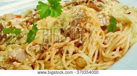 Spaghetti Con Pesto Alla Trapanese