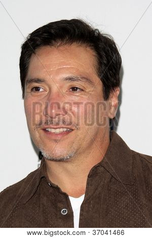 LOS ANGELES - 8 settembre: Benito Martinez arriva alla proiezione Premiere Stagione 5 