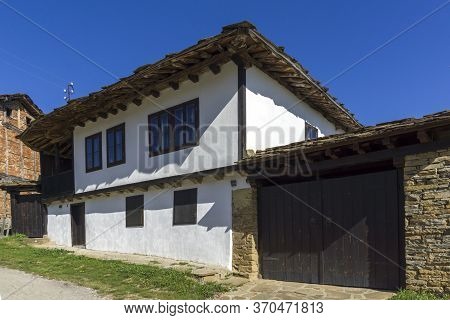 Staro Stefanovo, Bulgaria - April 9, 2014: Old Houses At Historical Village Of Staro Stefanovo, Love