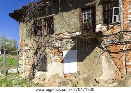 Staro Stefanovo, Bulgaria - April 9, 2014: Old Houses At Historical Village Of Staro Stefanovo, Love