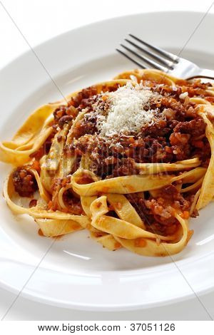 พาสต้าซอสโบโลเนส ragu อาหารอิตาเลี่ยนพาสต้า