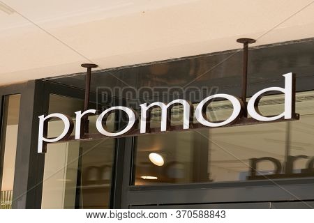 Bordeaux , Aquitaine / France - 05 05 2020 : Promod Logo Of Women Fashion Store Chain