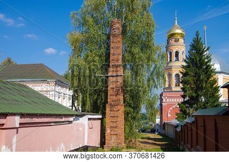 Village Novyy Byt, Chekhov District, Russia - September, 2019: The Monastery Of The Ascension Of Dav