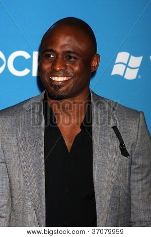 LOS ANGELES - WRZ 15: Wayne Brady przybywa w stronę premiera jesień 2012 CBS w Greystone Manor o