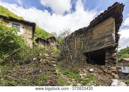 Pirin, Bulgaria -  May 2, 2014: Old Houses From The Nineteenth Century In Village Of Pirin, Blagoevg