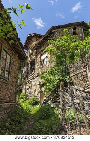 Pirin, Bulgaria -  May 2, 2014: Old Houses From The Nineteenth Century In Village Of Pirin, Blagoevg