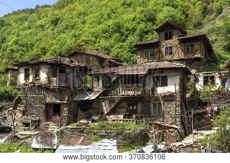 Pirin, Bulgaria -  May 2, 2014: Old Houses From The Nineteenth Century In Village Of Pirin, Blagoevg