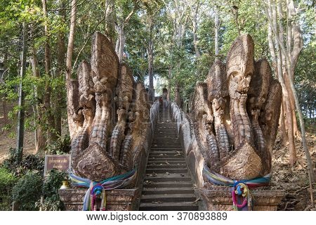Thailand Chiang Saen Wat Phra That Chom Kitti