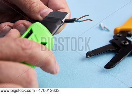 Snap Off Blade Utility Knife Is Used To Strip Wire Insulation.