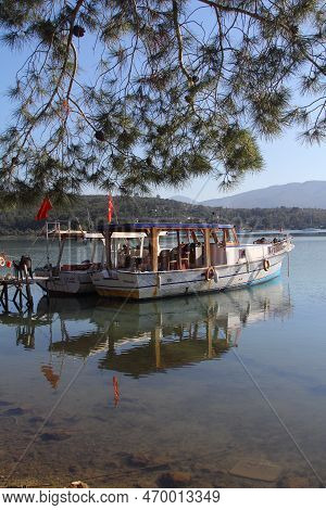 Milas, Mugla, Turkey : 24 January 2023 In The Kazıklı Village Of Milas District, The Boats Of The Lo
