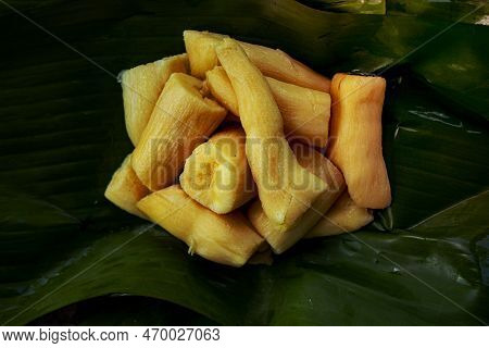 Tapai Or Tape Or Peuyeum Are Traditional Foods / Snacks From Indonesia, Made From Fermented Cassava.