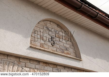 House Number 5c On Brick Building Outdoors