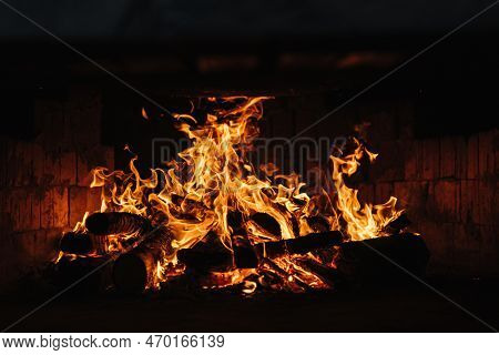 Fire Place Outdoor. Firewood. Yeallow Fire And Red Hot Coals