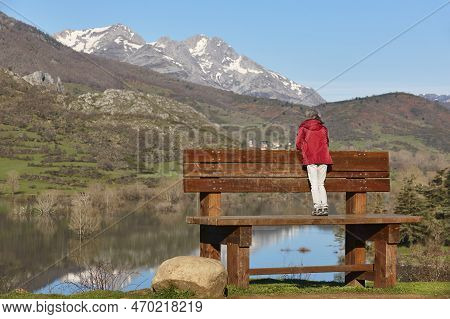 Picturesque Huge Bench And Mountain Landscape In Riano. Spain