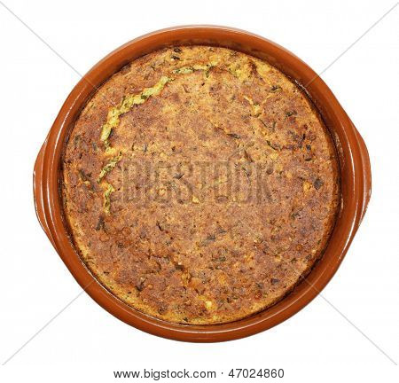 Proja ou projara pão de milho tradicional no prato de barro